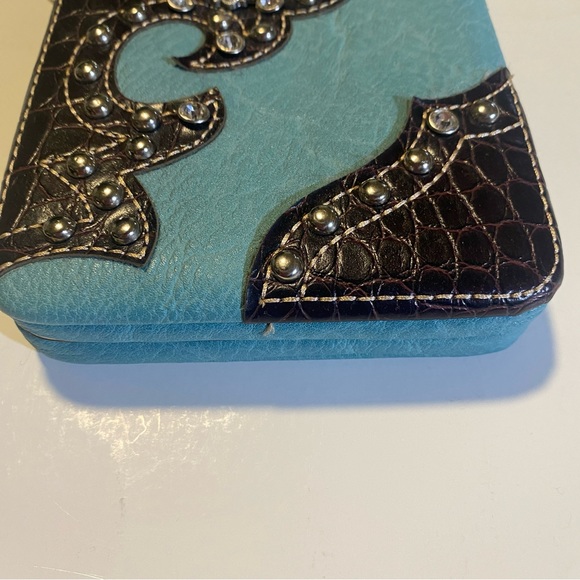 Heritage West clutch, will fit most cell phones out of case, faux leather NWOT - Picture 6 of 14